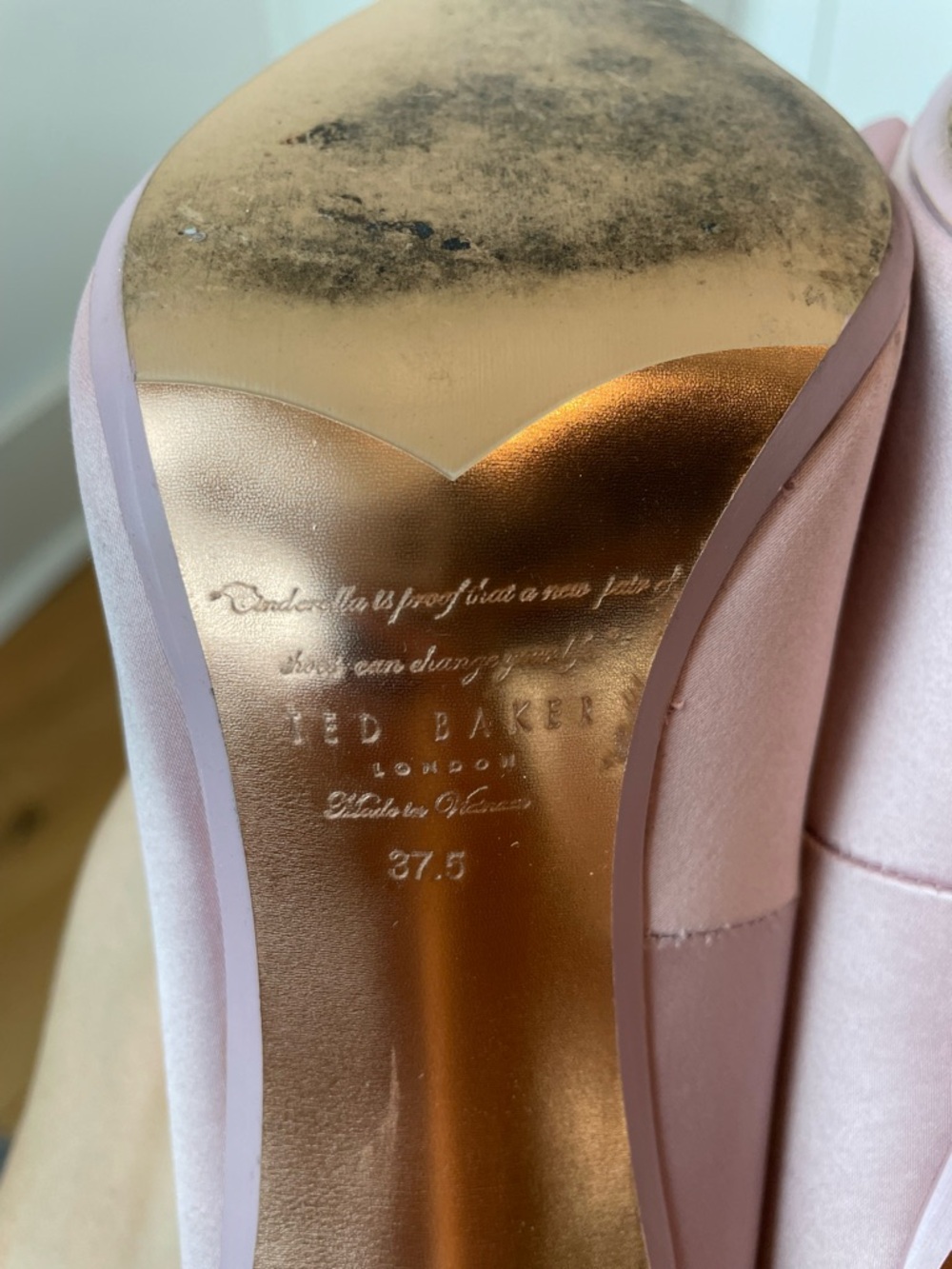 Ted Baker Blush Pink Satin Bow Pointed Toe Heels - Picture 9 of 9
